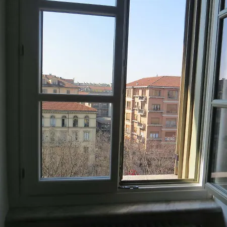 Tosuit Del Viaggiatore * Turin